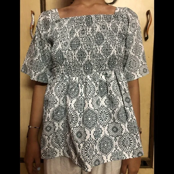 Printed top - Picture 1 of 4